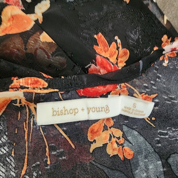 NWT Bishop + Young Sleeveless Floral Women's Blouse Top - Picture 4 of 8